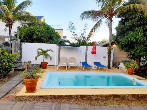 Charming Apartment in Flic en Flac – 50m² with Pool