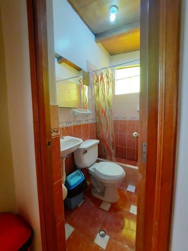 Ένα μπάνιο στο Hostal Dulzura