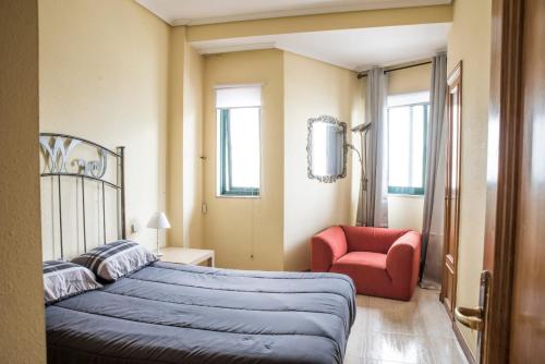 Posteľ alebo postele v izbe v ubytovaní Apartamento Samil Primera Línea de Playa 2H