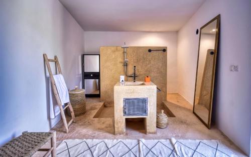 Bilik mandi di Riad Mon Etoile Piscine Luxe 6 Px