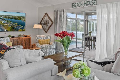New Listing - Waterside Retreat – Photos 5