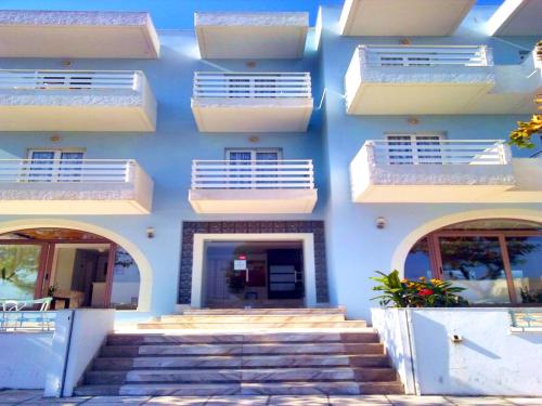Kos Bay Hotelにあるバルコニーまたはテラス