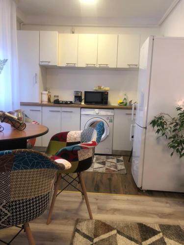 A kitchen or kitchenette at Crystal