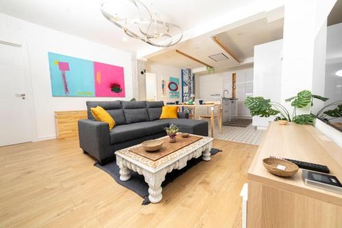 Amplio piso de diseño .