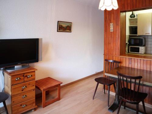 Photo de la galerie de l'établissement Studio spacieux pour 4 aux Orres proche pistes et commerces - FR-1-322-460, aux Orres