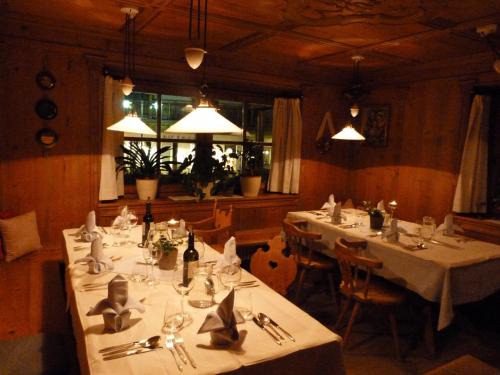 Restoran atau tempat lain untuk makan di Chalet Ciasa Alexander