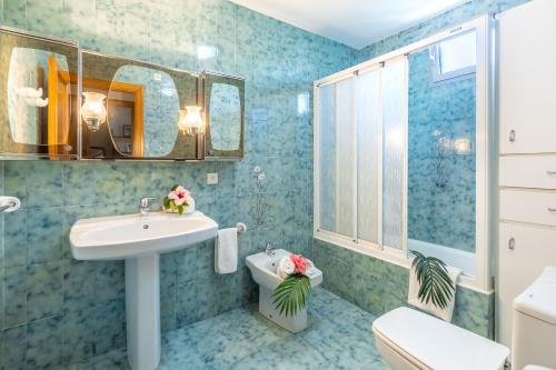 Ένα μπάνιο στο Ideal Property Mallorca - Can Paris