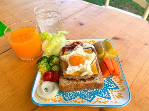 Еда / где поесть недалеко от гостевого дома