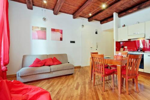 the red apartment