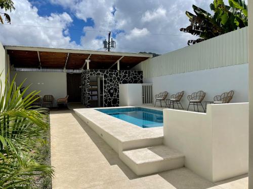 Luxury Beach Suite 4 Pool and Sunset Rooftop