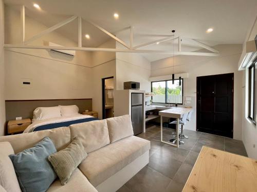 Luxury Beach Suite 5 Pool and Sunset Rooftop