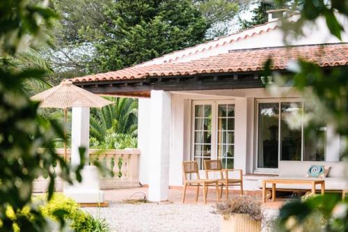 Zdjęcie z galerii obiektu Villa avec piscine, plage à pieds w mieście La Croix-Valmer
