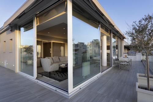 Über Lux 2 BR New Penthouse with Acropolis View