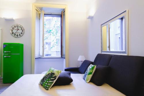 GuestHost - BOOK NOW! Corso Buenos Aires & Loreto M1 Apartment