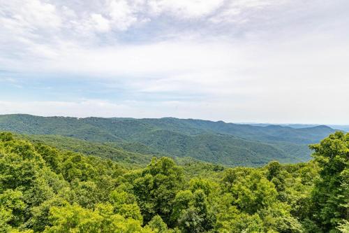 a view of the mountains from the great smoky mountains national park at Hangin' Out in Blowing Rock