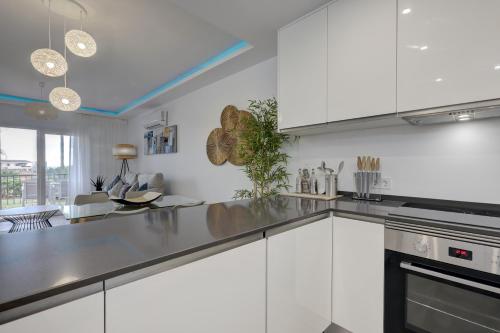 Fotografie z fotogalerie ubytování 014 Bright and Modern 2 Bed Apt Near Beach v destinaci Mijas
