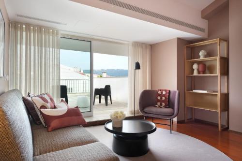 Nº150 Apartment Triplex with Suites and Terrace