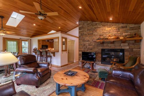 Riverside Cabin – Photos 3