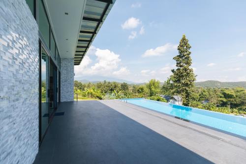 Bazén v ubytování Roxana Resort nebo v jeho okolí