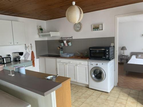 Photo de la galerie de l'établissement Maison rénovée proche plage, 3 chambres, tout confort, La Faute sur Mer - FR-1-194-235, à La Faute-sur-Mer