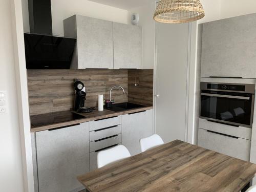 Gallery image of Appartement T2 Centre Ville avec Parking - Fort-Mahon-Plage - FR-1-482-94 in Fort-Mahon-Plage