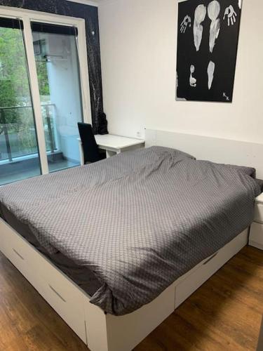 Postel nebo postele na pokoji v ubytování Fully-Equipped Apartment 2023