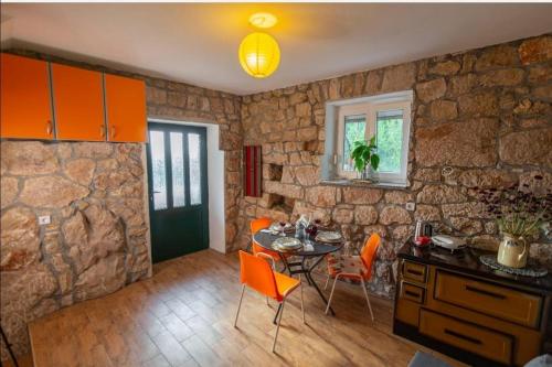 House Honey – Photos 4