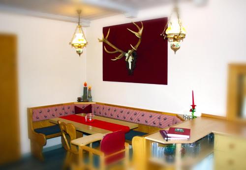 En restaurant eller et spisested på Pension Schuasterhof