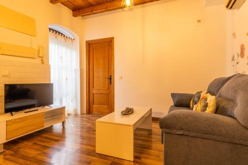 APARTAMENTO PATIO ANDALUZ EN SEVILLA