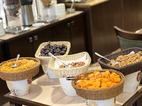 Jedlo v hoteli alebo blízkom okolí