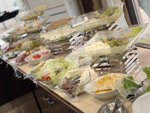 Jedlo v hoteli alebo blízkom okolí