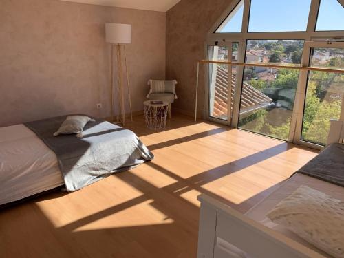 Magnifique T2 Duplex à Arcachon avec Terrasse, WiFi, à 100m de la Plage