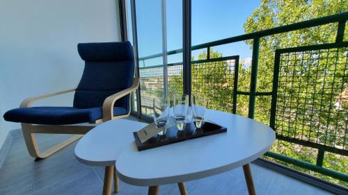 Superbe appartement climatisé, 2 chambres à 200m de la plage