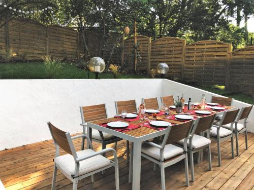 Photo de la galerie de l'établissement Villa rénovée Pyla S/Mer: 4 chambres, jardin, terrasse, cuisine d'été, proche Dune du Pilat, parkings - FR-1-420-81, à Pyla-sur-Mer