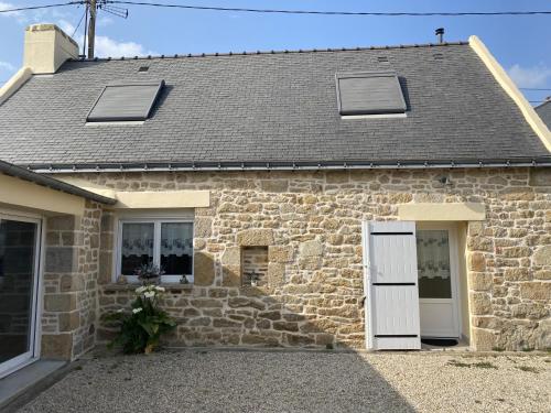 Maison de Charme à Erdeven, Proche Plages et Sentiers, 3 Pièces, 4 Pers, Cour Privée - FR-1-397-38
