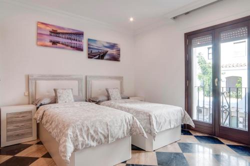 218 Puerto Banus Marbella Front Line 270 meters