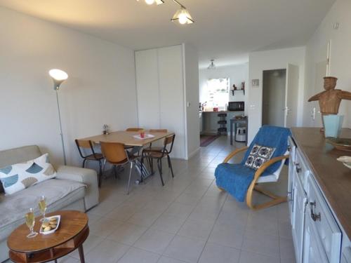 Maison lumineuse 2 ch entre campagne et mer, proche golf et La Rochelle, parking et local vélo - FR-1-551-22