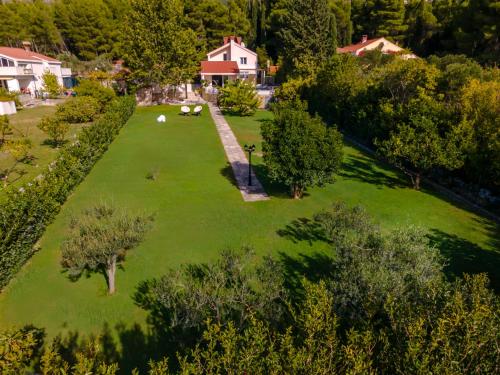 Κήπος έξω από το Luxury Vila Divina-Exceptional privacy