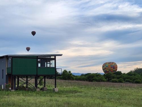Balloon View Country Cottage, Brits – Updated 2023 Prices