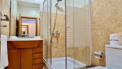 Adam's Place (Garça Real)CD242 - Clever Details, Sleeps 4 people, Wifi, Garage
