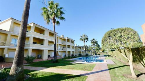 Adam's Place (Garça Real)CD242 - Clever Details, Sleeps 4 people, Wifi, Garage