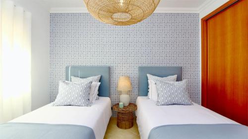 Adam's Place (Garça Real)CD242 - Clever Details, Sleeps 4 people, Wifi, Garage