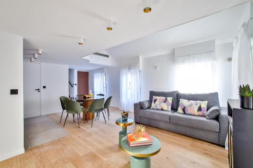 43 Mezzanine 5Pers Madeleine Gallerie La Fayette