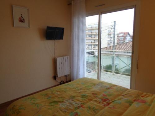 Duplex T4 à Arcachon: Terrasse, WiFi, Parking, à 150m de la Plage