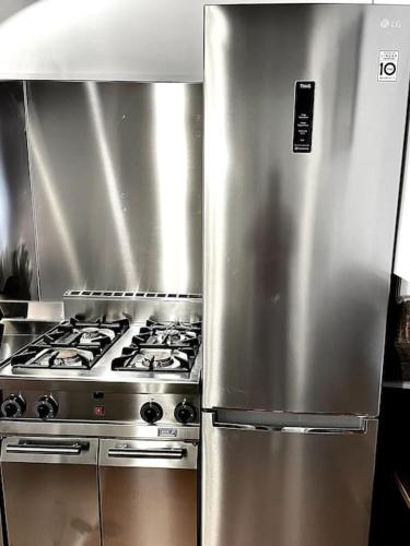 Dapur atau dapur kecil di Wonderful central apartment!