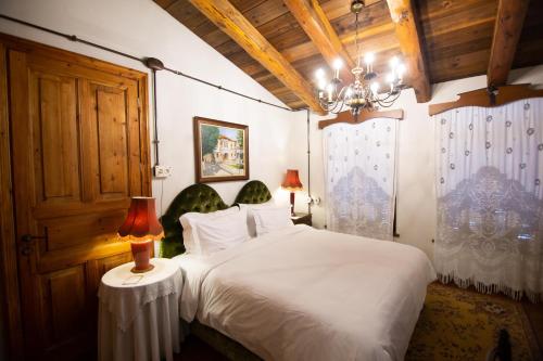 Vila Ebel Hotel Pool & Spaにあるベッド