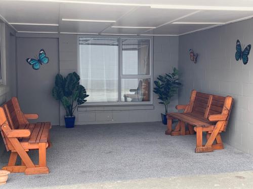 Posezení v ubytování Kingswood Motel