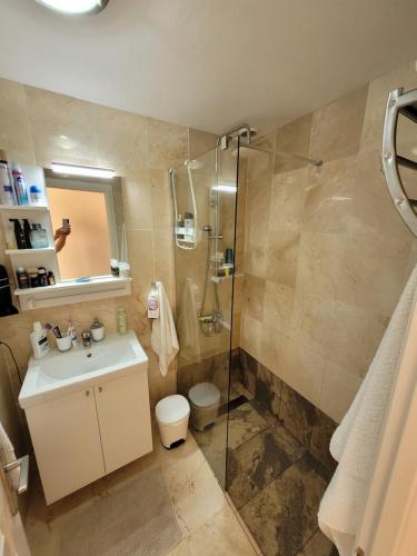 Koupelna v ubytování Apartament CALETA