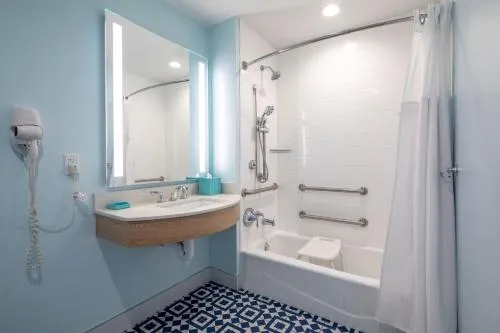 Universal's Endless Summer Resort - Surfside Inn and Suites photo 16