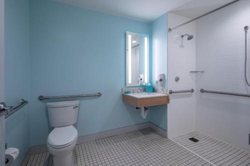 Universal's Endless Summer Resort - Surfside Inn and Suites photo 42